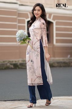 Salwar Neck Designs, Traditional Dress, Cheongsam, Traditional Dresses, Neck Designs, The Dress, High Neck Dress, The Selection, Mac