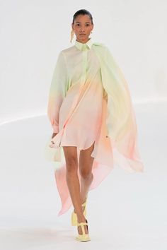 Zimmermann Spring Summer 2024 Fashion Show 2024 Spring Summer Fashion, Gradient Fashion, Family Dress, Paris Fashion Week Runway, Chiffon Mini Dress, 2024 Spring Summer, Phoebe Philo, 2024 Fashion Trends, Fashion Week Runway