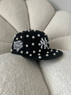 Pearl Jeweled Rhinestone NY Fitted Cap - Etsy Rhinestone Fitted Cap, Rhinestone Hats Diy, Baseball Hat Decorating Ideas, Pearl Fitted Hat, Hat Design Ideas, Bedazzled Hat, Rhinestone Baseball Cap, Eccentric Aesthetic, Pearl Outfit