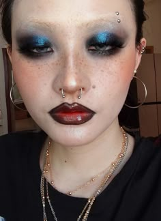 Editorial Face Paint, Halloween Rave Makeup, Gothic Angel Makeup, Red Hooded Eye Makeup, Hooded Eyes Alt Makeup, Blue Vampire Makeup, Brown Eye Blue Makeup, Weird Eyeshadow Looks, Gothic Blue Makeup