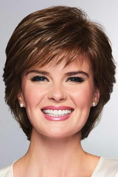 Gabor Wigs, Trendy Bob, Chin Length Hair, Short Hairstyles For Thick Hair, Short Hair Wigs, Penteado Cabelo Curto, Haircuts For Fine Hair, Short Hair Haircuts, Short Hair Styles Easy