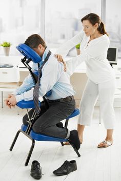 Massage Images, Massage Dos, Chair Massage, Mobile Massage, Massage Business, Acupressure Mat, Massage Chairs, Natural Pain Relief