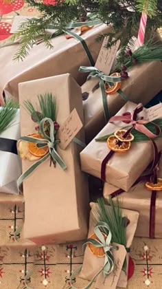 Holiday Gifts For Friends Small Gift Bag Ideas Christmas, Cute Gift Wrapping Ideas, Christmas Wrapping Diy