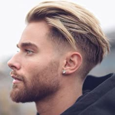 High Taper Fade With Long Slicked Back Hair Short Hairstyles for Men Long Slicked Back Hair, Trendy Mens Hairstyles, Hipster Haircut, Trendy Mens Haircuts, Haircut Inspiration, Slicked Back Hair, Mens Haircuts Fade, Hair Styles 2017, Corte De Cabelo Masculino