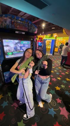 Cute Friend Poses, Friend Pictures Poses, At The Mall, Best Friends Aesthetic, Best Friend Photos, Cute Friend Pictures, Pic Pose, Cute Friend Photos, Foto Ideas Instagram