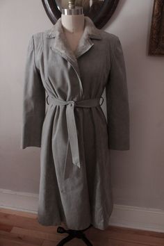 1970's Simpson's Grey Ultrasuede Faux Fur Lined Ladies Trench Coat - Etsy Norway Ladies Trench Coat, Belt Making, Nape Of Neck, Style Coat, Grey Beige, Trench Coats Women, Grey And Beige, Waist Belt, Favorite Outfit