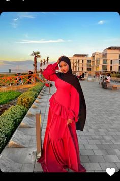 Modest Fashion Muslim, Fashion Muslim, Dope Fashion, Abayas Fashion, Traditional Clothing, Safe Place, Modest Outfits, Traditional Outfits, Modest Fashion