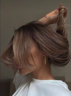 Hair Color To Ask For, Blended Light Brown Balayage, Rachel Autenrieth Hair, Mushroom Brown Curtain Bangs, Brunette With Mushroom Highlights, Light Brown With Blonde Lowlights, Brunette Balayage Hair Ashy Blonde, 2023 Hair Trends For Women Balayage, Hair Color Ideas For Brunettes Light Skin