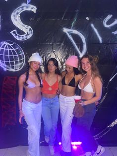 80s Frat Party Outfit, Aspen Frat Party Outfits, 80s And Aspen Theme, Snow Theme Frat Party, Beach Theme College Party, Country Frat Party Outfit, Themed Parties College, Christmas Frat Party, Aspen Ski Party Outfit