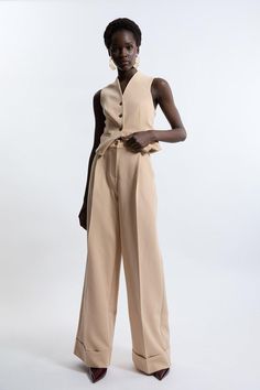 Tall Tailored Crepe Pleat Detail Wide Leg Pants Petite Wedding Guest Dresses, Plus Size Workwear, Black Wide Leg Trousers, Tall Dresses, Petite Coat, Plus Size Coats, Fall Outfits For Work, Winter Coats Jackets, Karen Millen