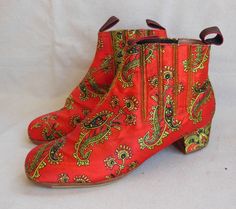 Danzarteb Folklorico Dance Boots. Made in  Xalapa, Veracruz,Mexico. Fabric pattern boots. Orange paisley material. So darn cute!  No zipper, they have elastic on the sides.  There are nails on the toes and heels.  Made for flamenco/traditional Mexico folk dancers.   Womens size 9 1/2 Mens size 7 1/2 10 1/4 in long 3 1/2 in wide 6 1/2 in tall heel is 1 1/2 in Check out my handmade clothing at kissmyattitude.etsy Vintage Party Boots, Vintage Closed Toe Boots For Party, Vintage Fitted Festival Boots, Vintage Fitted Boots For Festivals, Mexican Dance, Dance Boots, Fabric Boots, Shoe Nails, Boots Patterns