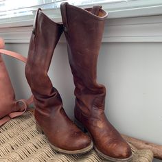 Gorgeous Boots In Excellent Used Condition. Classic Distressed Brown Boots For Fall, Brown Moto Boots With Leather Lining For Ranch, Classic Brown Vegetable-tanned Boots, Gorgeous Boots, Frye Boots, Frye Shoes, Christmas 2024, Shoes Heels Boots, Shoes Women Heels