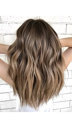 Brunette Hair With Highlights, Hair Color Light Brown, Hair Color Balayage, Hair Inspiration Color, Hair Inspo Color, Light Brown Hair, Brown Hair Colors