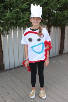 Diy Toy Story Costumes, Forky Costume, Pixar Costume, Toy Story Costume, Disney Costumes Diy, Halloween Costumes For Work, Teacher Halloween Costumes