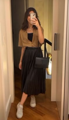 Long Black Skirt Outfit, Style Black Dress, Outfit Modest, Outfits Date, Modest Outfit Ideas, Dress Western, Date Night Looks, Modesty Outfits, Casual Chic Outfits