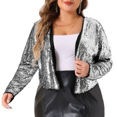 The open front loose long-sleeved blazer is a blazer decorated with sparkling sequins. A sequined design adds a touch of glamor and sparkle to the coat. It is usually suitable for special occasions such as parties or festive events where a more eye-catching and dazzling look is required. It can be paired with dresses, pants, etc. to create a stylish and charming overall look. The stylish and festive women's plus size outfits are perfect for the holiday season, allowing you to showcase your uniqu Bolero Blazer, Womens Tailored Suit, Navy Denim Jacket, Spring Blazer, Bolero Cardigan, Ll Bean Women, Halloween Long Sleeve, Plus Size Halloween, Lululemon Jacket