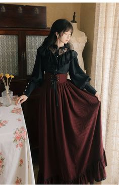 Victorian Casual Outfits, Whimsical Fashion Aesthetic, Whimsical Outfit Aesthetic, Modern Victorian Dresses, Water Sparkle, Dress Italian, Outfits Skirt, Victorian Dresses, Styles Clothing