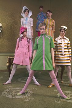 Crazy Fits, Twa Hotel, 60’s Fashion, Twiggy Fashion, 1960 Fashion, Fall Fashion Skirts, Nostalgia Aesthetic, Swinging 60s, 60s 70s Fashion