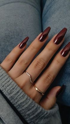 trendy burgundy nail designs in dark red hues for a polished look From classy black and short French tips to chrome and acrylic short nails these elegant nail art ideas are perfect for your next manicure Boost your nail game with sophisticated burgundy nail designs.
#burgundynails #nailtypes #nail shape chart #nudenails
#minimalistnails #frenchnails #winenails #winerednails
#unghiebordeauxgel #redwinenails #unghiebordeaux Acrylic Nails Ideas Dark Colors, Burgundy Red Nails Acrylic, Deep Red Nails Coffin, Black Nails With Red Chrome, Classy Nails Dark, Brown Burgundy Nails, Coffin Burgundy Nails, Almond Acrylic Nails Winter, Burgundy Coffin Acrylic Nails