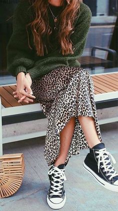 Boho Street Style, Stile Boho Chic, Mode Hippie, Modest Summer, For Wedding, Mode Boho, Dresses Modest, White Converse