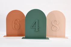 the number four is placed in three different colors