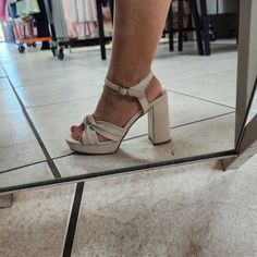 Soft Knot Platform Heels In Ivory Silver Open Toe Heels, Wine Heels, White Block Heels, Moda Shoes, Ankle Strap Sandals Heels, Top Moda, Sparkly Heels, Ankle Strap High Heels, Black Strappy Heels