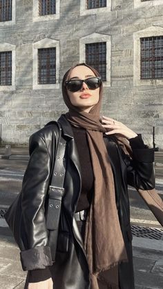 Hijab Fashion Casual, Muslimah Fashion Casual, Estilo Hijab, Stylish Hijab, Muslim Outfits Casual, Head Scarf Styles, Hijab Style Casual, Hijabi Fashion Casual, Hijabi Style