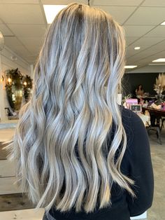 Cool Tone Hair Colors, Icy Blonde Highlights, Ashy Hair, Platinum Blonde Hair Color, Hair Diffuser, Silver Blonde, Icy Blonde, Low Lights Hair, Platinum Blonde Hair