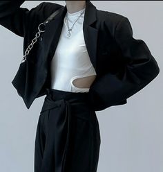 Casual Tomboy Outfits, Stylish Outfits Casual, Korean Outfit Street Styles, Lulu Fashion, Tomboy Style Outfits, Korean Girl Fashion, Tomboy Fashion, Alternative Outfits, Clothing Essentials