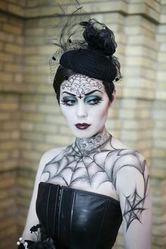 Halloween Creative Halloween Makeup, Halloweenský Makeup, Vampire Makeup, Halloween Makeup Scary, Halloween Makeup Inspiration, Halloween Costumes Makeup, Goth Makeup, Gothic Halloween