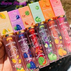 Cute Lip Glosses, Aesthetic Shopping List, Lip Gloss Cute, Aesthetic Lip Gloss, Cute Lip Balm, Cute Lip Gloss, Lip Gloss Ideas, Makeup Kawaii, Lip Gel