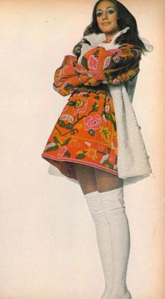 1970 Vogue, Vogue 1970, Motif Soutache, 1970s Vogue, Marisa Berenson, Fashion 60s, 1st February, Irving Penn