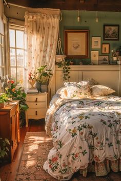 Bedroom Design Cottagecore, Whimsical Cozy Bedroom, Cozy Cottagecore Bedroom Aesthetic, Cottagecore Bedroom Inspirations, Cozy Cottage Bedroom Farmhouse Style, Cottagecore Farmhouse Bedroom, Sage Cottage Bedroom, Vintage Cottagecore Bedroom Ideas, English Garden Bedroom