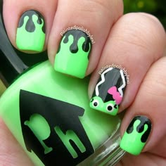 halloween by paintedpolishbylexi #nail #nails #nailart Black Halloween Nails, Halloween Decor Diy, Monster Halloween, Bright Summer Nails, Pumpkin Nails