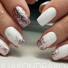 Winter Nail Ideas Simple, Nails For The Holidays, Essie Pink Nail Polish, Nail Noel, Urban Backyard, Designs For Short Nails, Holiday Nails Winter, Medium Nails, May Nails