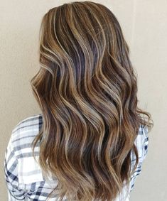 30 Hottest Trends for Brown Hair with Highlights to Nail in 2022 Blond Beige, Beige Highlights, Belly Casting, Full Highlights