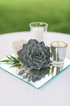 Spring Wedding Centerpieces, Succulent Wedding Centerpieces, Garden Wedding Centerpieces, Tafel Decor, Succulent Centerpieces, Sage Wedding, Wedding Floral Centerpieces, Succulent Wedding, Flower Centerpieces Wedding