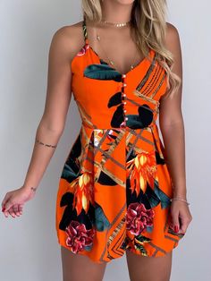 Combi Short, Floral Playsuit, Orange Outfit, Jairzinho, Stylish Clothes For Women, Feminine Style, Playsuit, Passion For Fashion, Jumpsuits For Women