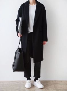 Minimal Stil, Monochrome Fashion, Minimal Chic, Vogue Korea, Sneakers Outfit, Coat Fashion