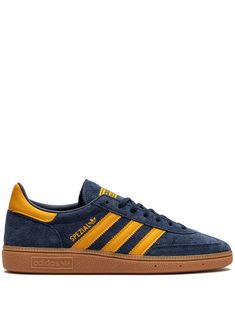 midnight blue/yellow suede signature 3-Stripes logo logo print to the side round toe front lace-up fastening logo patch at the tongue contrasting heel counter gum-rubber sole These styles are supplied by a premium sneaker marketplace. Stocking only the most sought-after footwear, they source and curate some of the most hard to find sneakers from around the world. Blue And Gold Shoes, Sneakers Fashion Women, Blue And Yellow Sambas, Adidas Women Shoes, Navy Blue Spezial Adidas, Spezial Adidas Blue, Blue And Yellow Adidas, Adidas Spezial Blue, Blue And Yellow Spezial Adidas