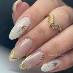 Hot Dominican Nail Trends for Summer 2024 Baroque Nails Art, Gold Nails Inspo Aesthetic, Black And White And Gold Nails, Gold Details Nails, Nails With Gold Design, Golden Nails, Hippie Nails, Subtle Nails