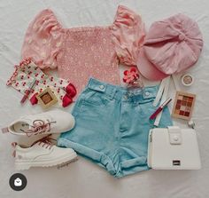 Clothes Combinations, Button Shorts, Artsy Outfit, Summer Color Palette, Outfit Layout, Pastel Fashion, Summer Color, Outfit Combinations