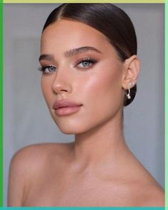 Discover 25 stunning wedding makeup looks for every bride, including ideas for Indian, Korean, and Nigerian brides. Find the perfect style for brown eyes, blue eyes, green eyes, and hazel eyes. Whether you prefer natural, soft glam, full glam, or simple makeup, we've got you covered. Explore world styles and inspo for bridal, pre-wedding, and civil ceremonies. Perfect for brides, bridesmaids, and wedding guests, from dark skin to brown skin and b Makeup Looks Natural Wedding, Classic Wedding Makeup, Classic Bridal Makeup, Gorgeous Eye Makeup, Gorgeous Wedding Makeup, Wedding Makeup Tutorial, Glam Wedding Makeup, Celebrity Bride, Bridal Eye Makeup