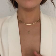 14k Solid Gold Average Weight: 2.1g Pendant Measurements: 11.5mm X 5.5mm Micro Rolo Link Chain 16" Chain Classy Jewelry, Jewelry Model, Minimal Jewelry, Jewelry Lookbook, Teardrop Necklace, Jewelry Photography, Timeless Jewelry, Girly Jewelry, Dainty Jewelry