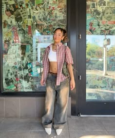 Flannel Summer Outfits, Baggy Jeans Summer Outfit, 90s Flannel Outfits, Baggy Jeans Outfit Summer, Styling Jeans, Boyish Style, Inspo Fits, Flannel Outfits, Dope Fits