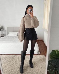 Stile Blair Waldorf, Adrette Outfits, Look Legging, First Date Outfits, Fest Outfits, Europe Outfits, Look Rock, Winter Fashion Outfits Casual