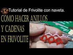 a hand holding two small crochet earrings in red and pink, with the words como hacer anillos y cadenas en frvoltite