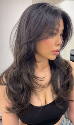 Graduation Hair Inspiration, Asian Black Hair With Highlights, Asian Black Hair, Face Framing Pieces, Grad Hair, Framing Pieces, Graduation Hair, Haircuts Long, Haircut Inspo