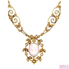 Delicate and feminine Victorian shell cameo and seed pearl necklace in 14k gold. Circa 1900, from Doyle & Doyle. Horn Necklace Boho, Antique Pearl Necklace, Antique Jewelry Victorian, Tusk Necklace, Crescent Moon Necklace Gold, Double Horn Necklace, Victorian Cameo, Antique Necklaces, Edwardian Jewelry