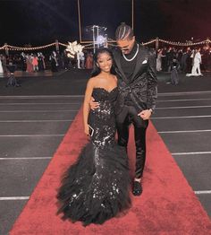 Black Prom Dress Black Couple, Black Prom Fits Couples, Black Theme Prom Couples, Homecoming Colors For Couples Black, Prom Outfits With Sneakers, Black Prom Theme Couples, Black Prom Black Couple, Prom Outfits Black Couples, Black Prom Inspiration